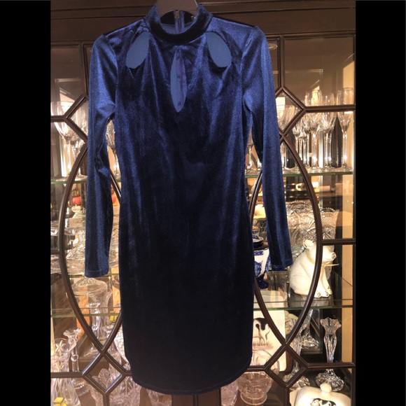 Blue Velvet Midi Dress - Picture 2 of 5